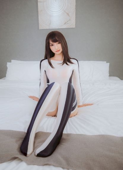 女教师裸体授课在线视频播放_高清高清在线观看